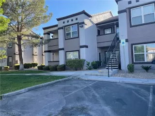 Photo #1: 2398487 Listing