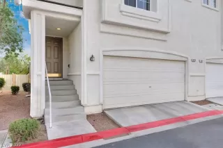 Photo #1: 2398497 Listing 