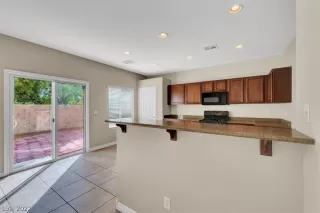 Photo #5: 2398497 Listing 