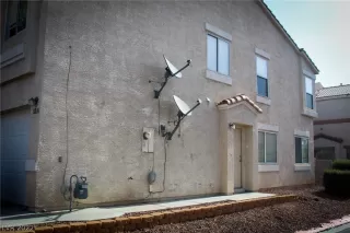 Photo #1: 2398499 Listing 