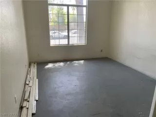 Photo #2: 2398536 Listing