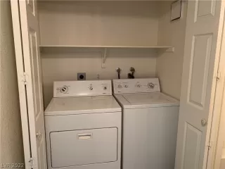 Photo #3: 2398536 Listing