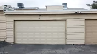 Photo #3: 2398542 Listing