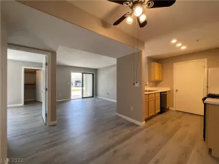 Photo #2: 2398550 Listing 