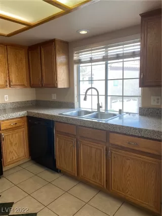 Photo #1: 2398572 Listing 