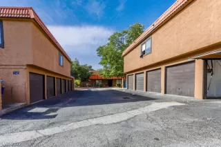 Photo #3: 2398652 Listing