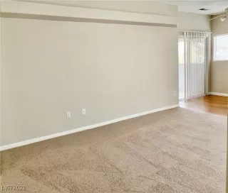 Photo #3: 2398657 Listing 