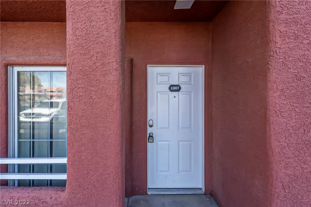 MLS: 2398667 Condo For Sale