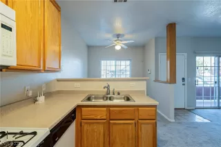 Photo #5: 2398667 Listing 