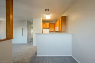 Photo #6: 2398667 Listing 