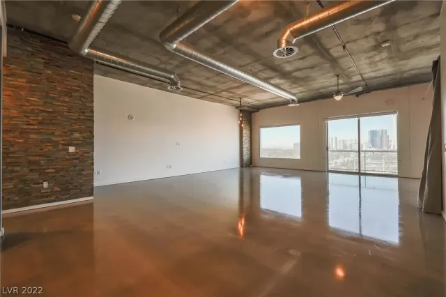 MLS: 2398673 Condo For Sale