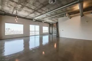 Photo #3: 2398673 Listing 
