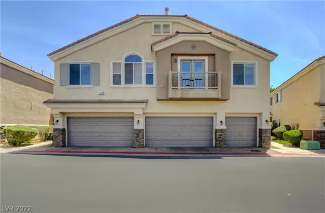 MLS: 2398700 Condo For Sale