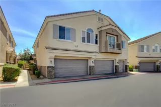 Photo #1: 2398700 Listing