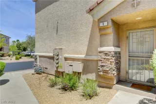 Photo #2: 2398700 Listing