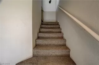 Photo #3: 2398700 Listing