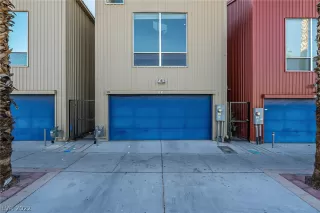 More Details about MLS # 2398734 : 121 SOUTH 11TH STREET