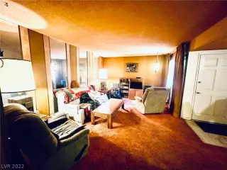 Photo #5: 2398780 Listing