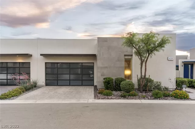 MLS: 2398782 Condo For Sale