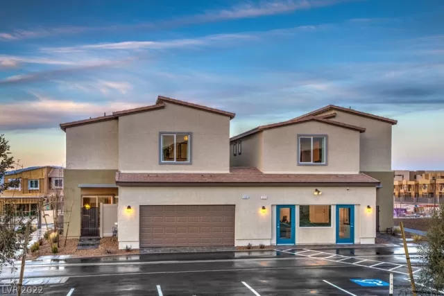 MLS: 2398794 Condo For Sale