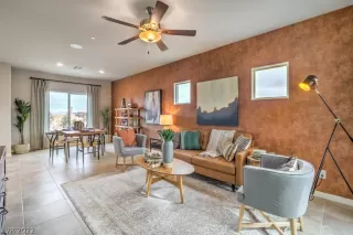 Photo #4: 2398794 Listing 