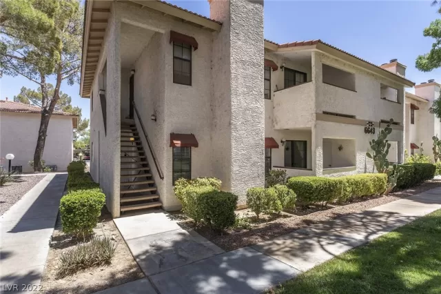 MLS: 2398841 Condo For Sale