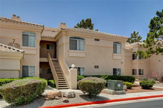 MLS: 2398861 Condo For Sale