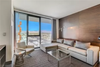 Photo #2: 2398895 Listing