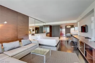 Photo #5: 2398895 Listing