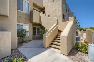 Photo #1: 2398903 Listing