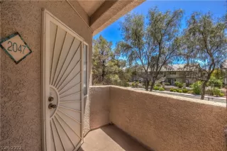 Photo #2: 2398931 Listing 