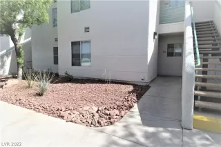 Photo #2: 2398947 Listing