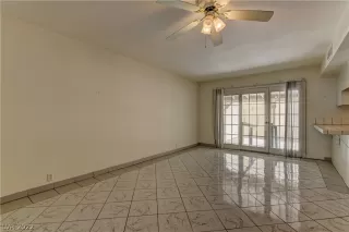 Photo #4: 2398949 Listing