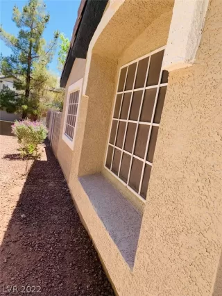 Photo #2: 2398954 Listing 