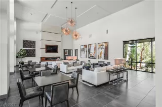 Photo #2: 2398961 Listing