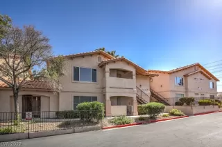 Photo #5: 2399018 Listing