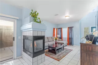 Photo #4: 2399021 Listing 