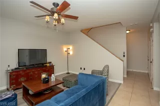 Photo #4: 2399053 Listing 