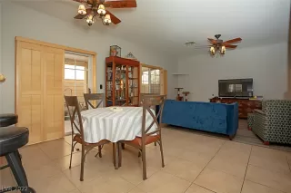 Photo #6: 2399053 Listing 