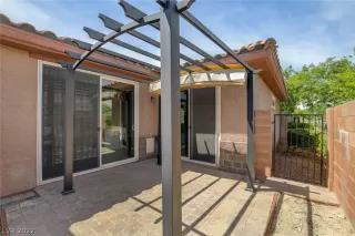 Photo #1: 2399076 Listing