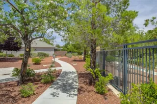 Photo #2: 2399076 Listing