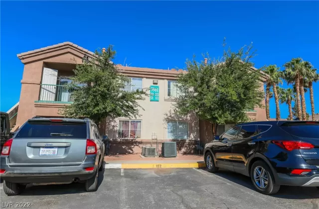 MLS: 2399081 Condo For Sale