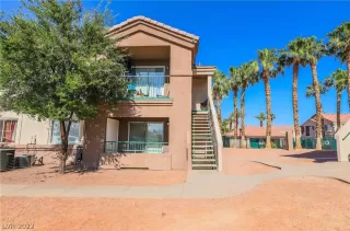 Photo #1: 2399081 Listing 