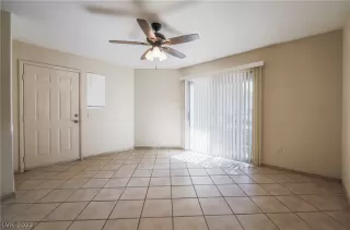 Photo #5: 2399081 Listing 