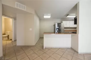 Photo #6: 2399081 Listing 