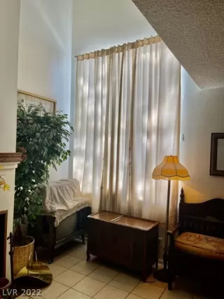 Photo #5: 2399091 Listing