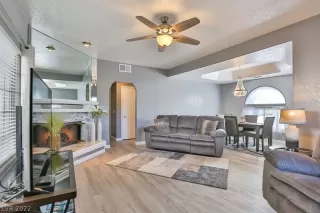 Photo #2: 2399110 Listing