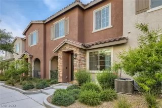 Photo #1: 2399111 Listing