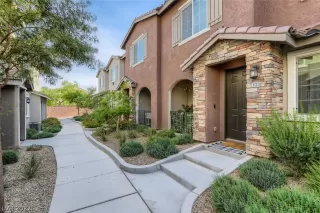 Photo #3: 2399111 Listing