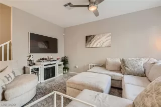 Photo #5: 2399111 Listing